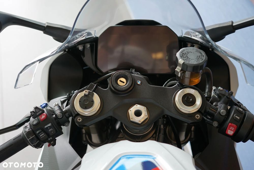 BMW S - 13