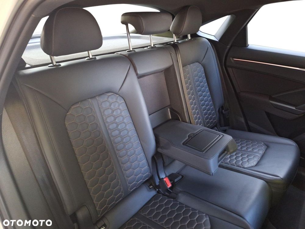 Audi Q3 RS S tronic - 13