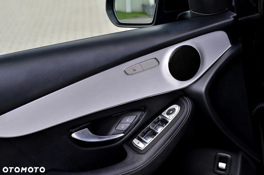 Mercedes-Benz GLC 200 d 4Matic 9G-TRONIC AMG Line - 20