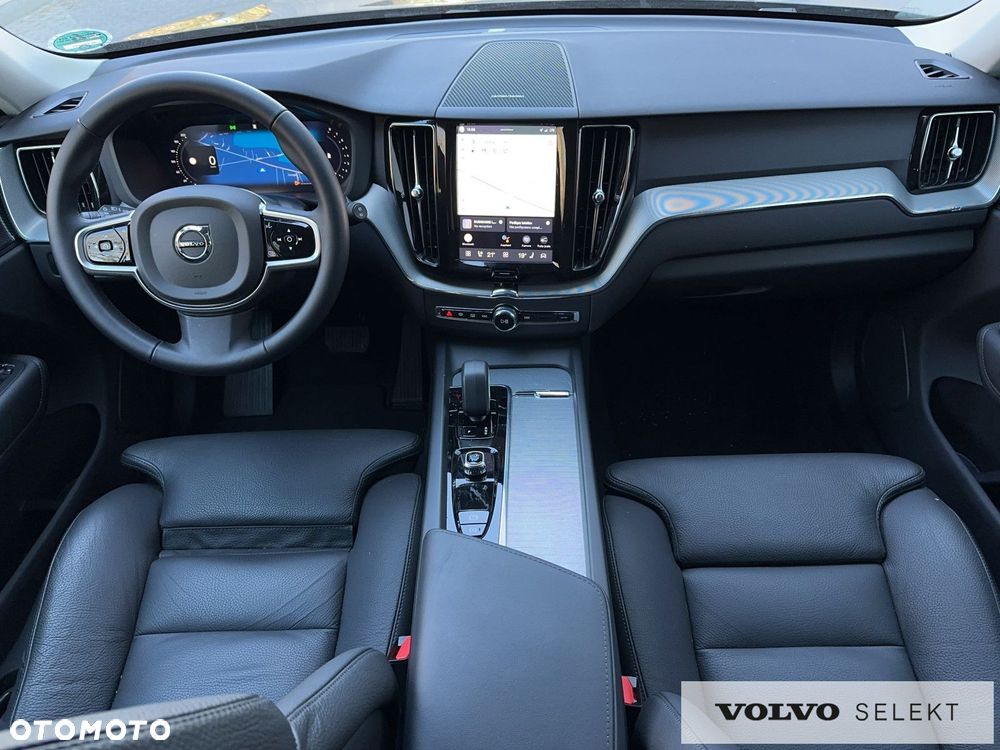 Volvo XC 60 B5 B AWD Plus Dark - 16