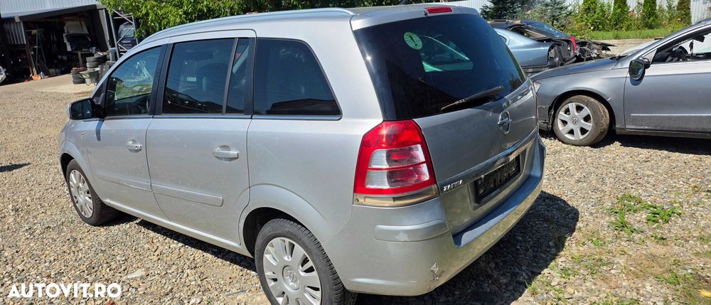 Stop stanga / dreapta Opel Zafira B Facelift 2008 2009 / 2010 / 2011 2012 - 1