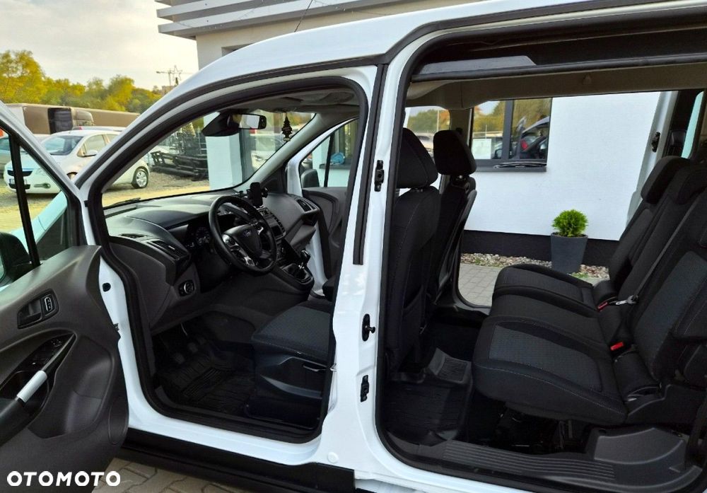 Ford Transit Connect - 24