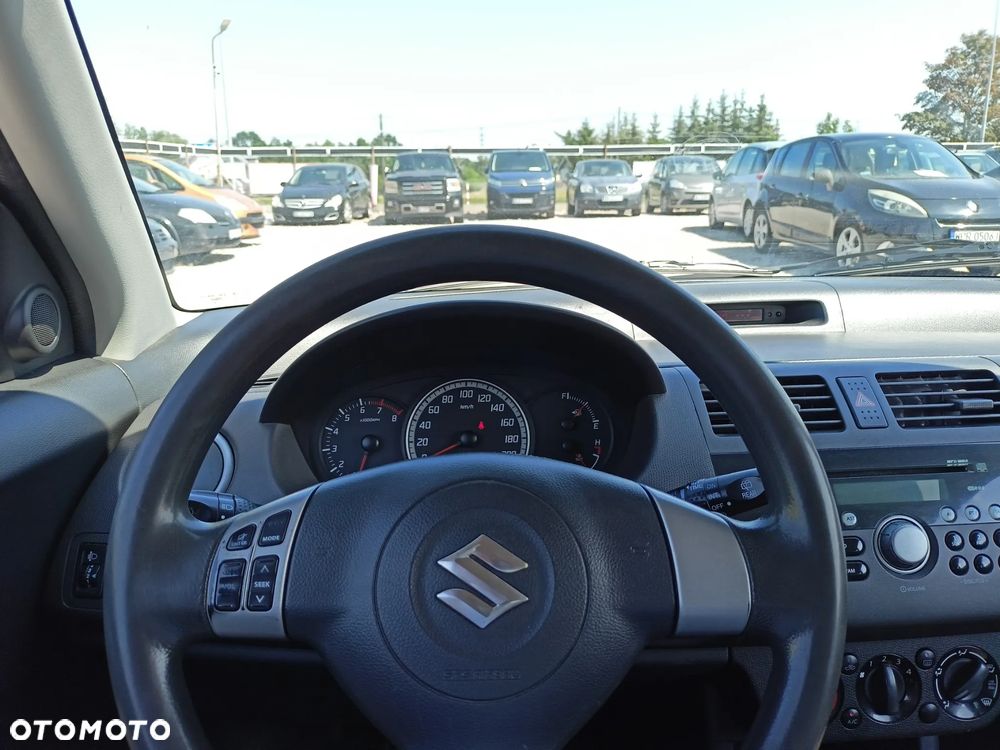 Suzuki Swift - 8