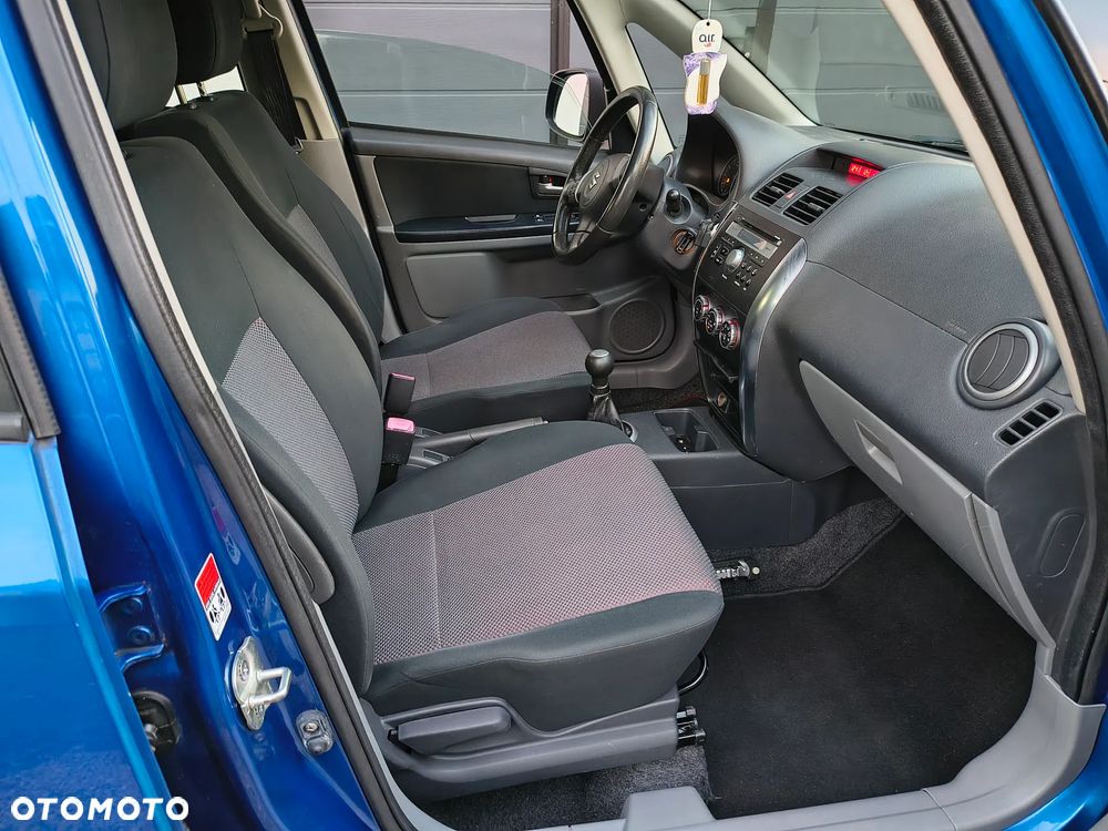 Suzuki SX4 1.6 GS / Premium 4WD - 12