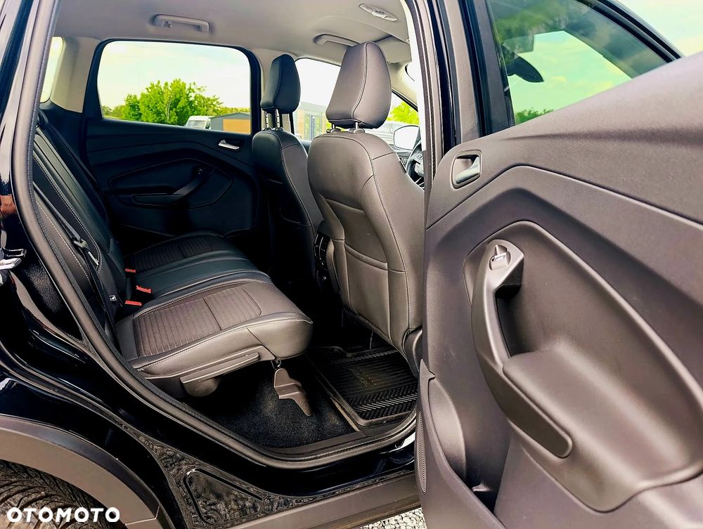 Ford Kuga 2.0 TDCi 2x4 Titanium - 35