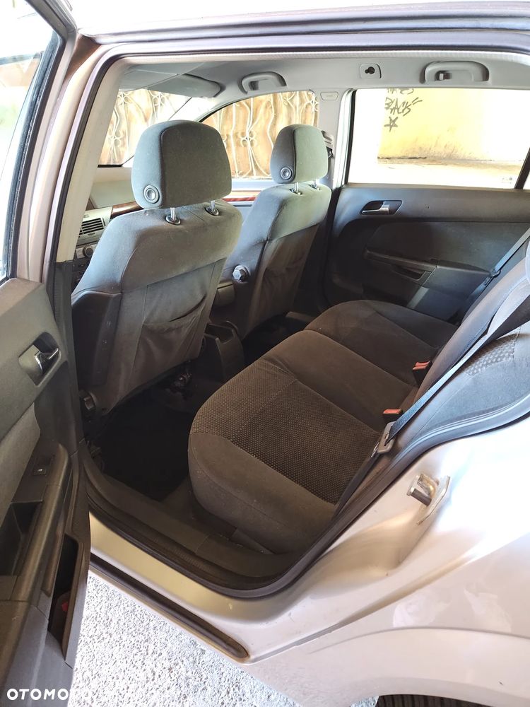 Opel Astra 1.6 Edition Plus - 23