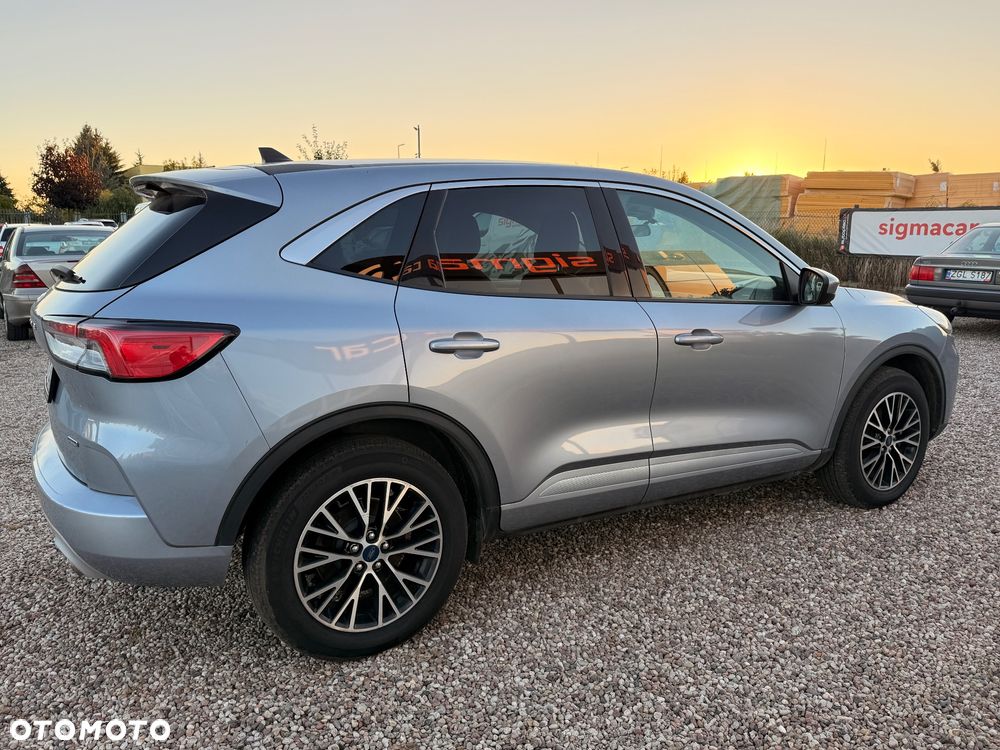 Ford Kuga - 4