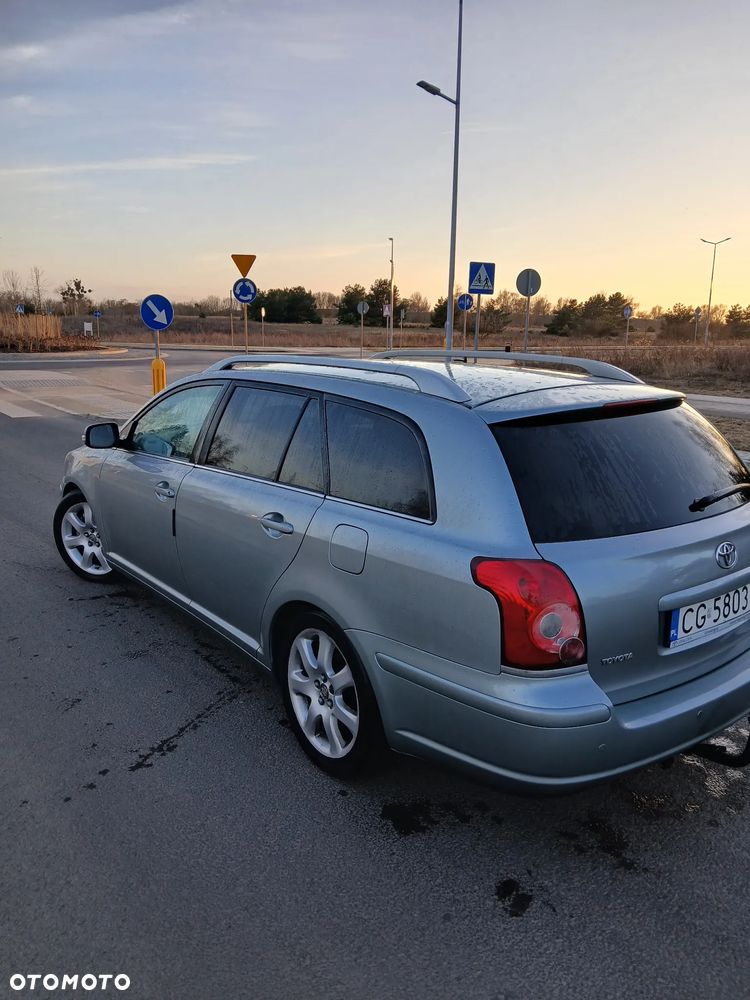 Toyota Avensis 2.0 D-4D Travel - 8