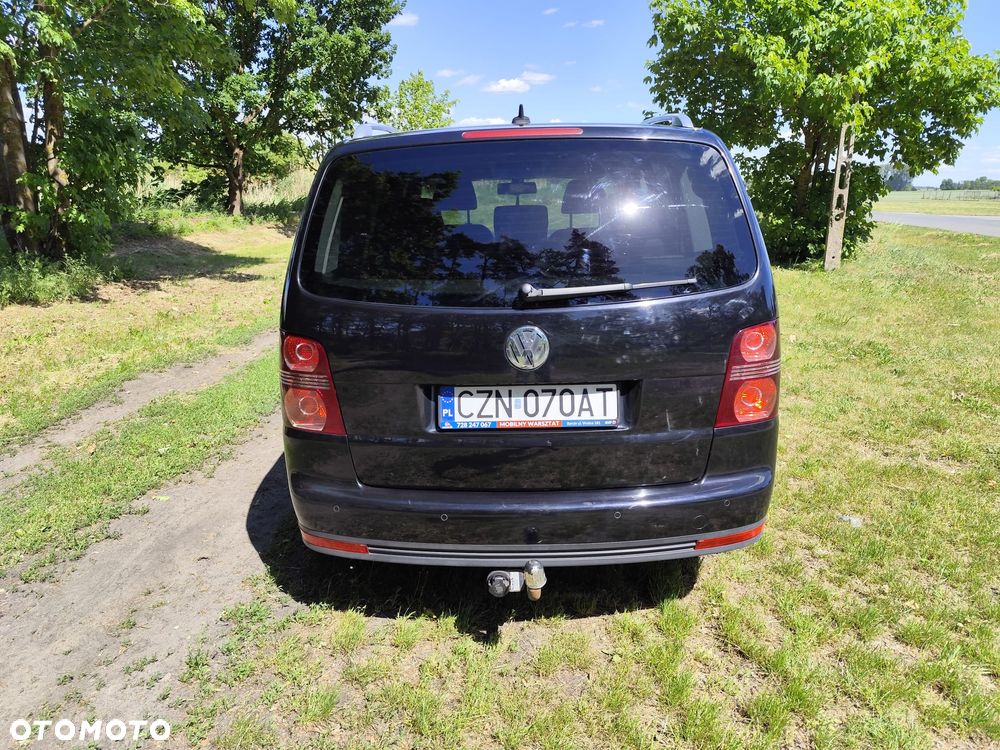Volkswagen Touran - 6