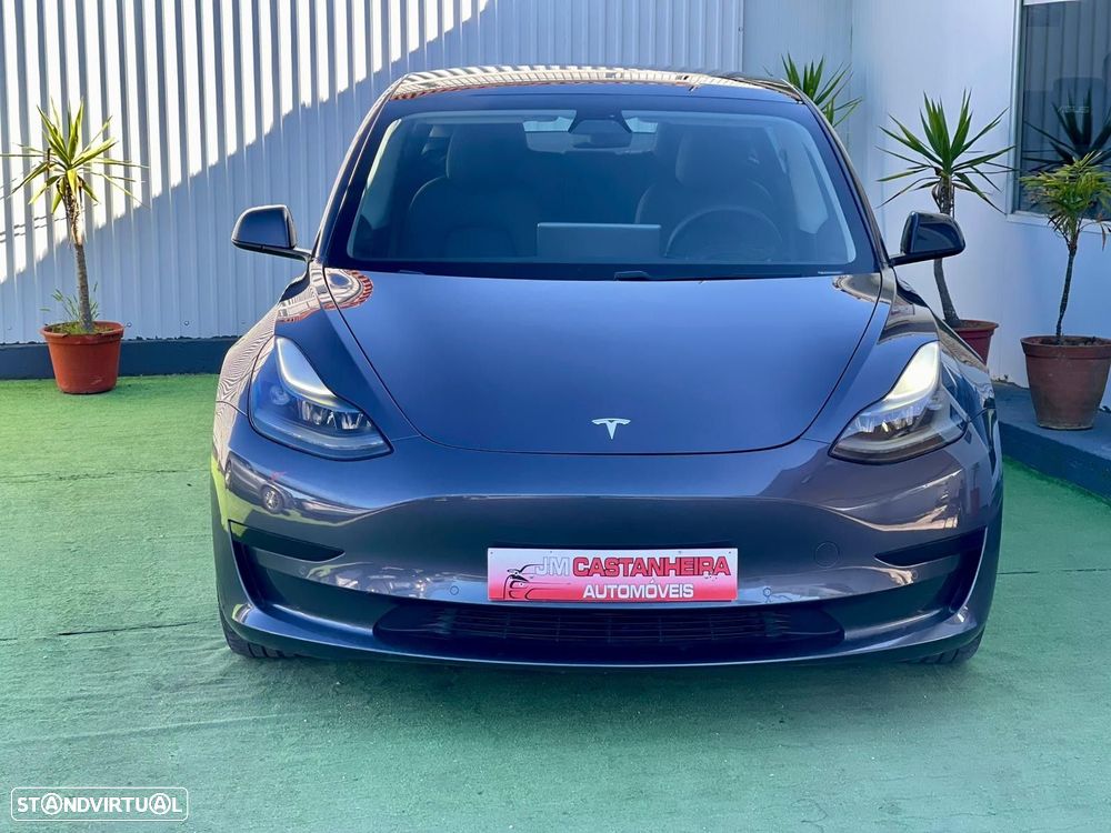 Tesla Model 3 - 3