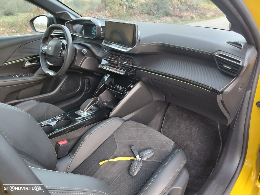 Peugeot e-208 GT Pack - 13