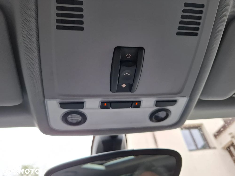 BMW Seria 1 118i - 24