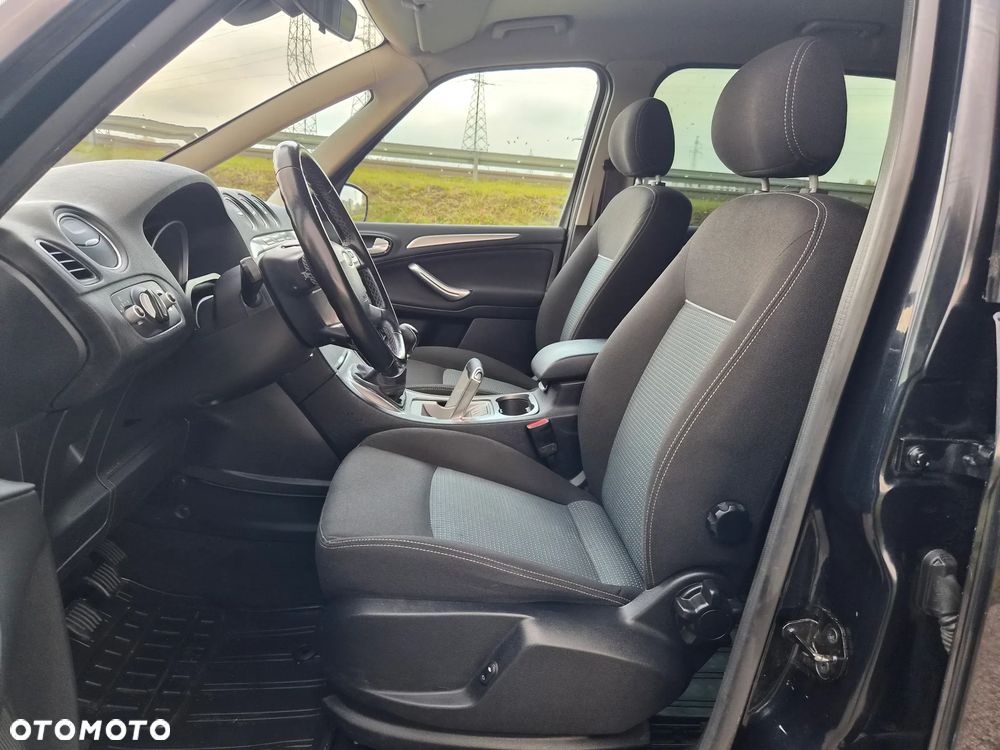 Ford Galaxy - 23