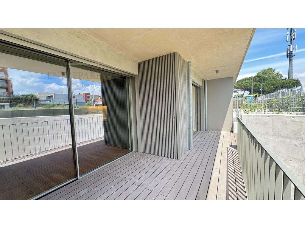 Apartamento T1+1 NOVO | Terraço amplo | A 300 m da praia | Garagem ... - Grande imagem: 5/42