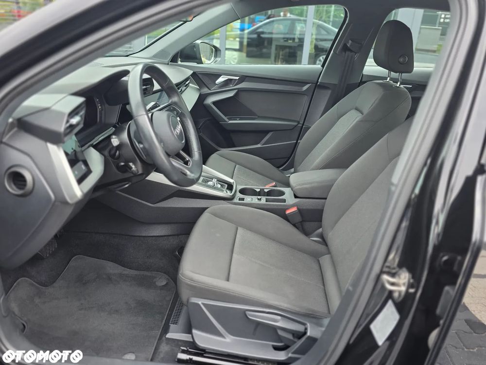 Audi A3 Limousine 30 TFSI mHEV S tronic - 23