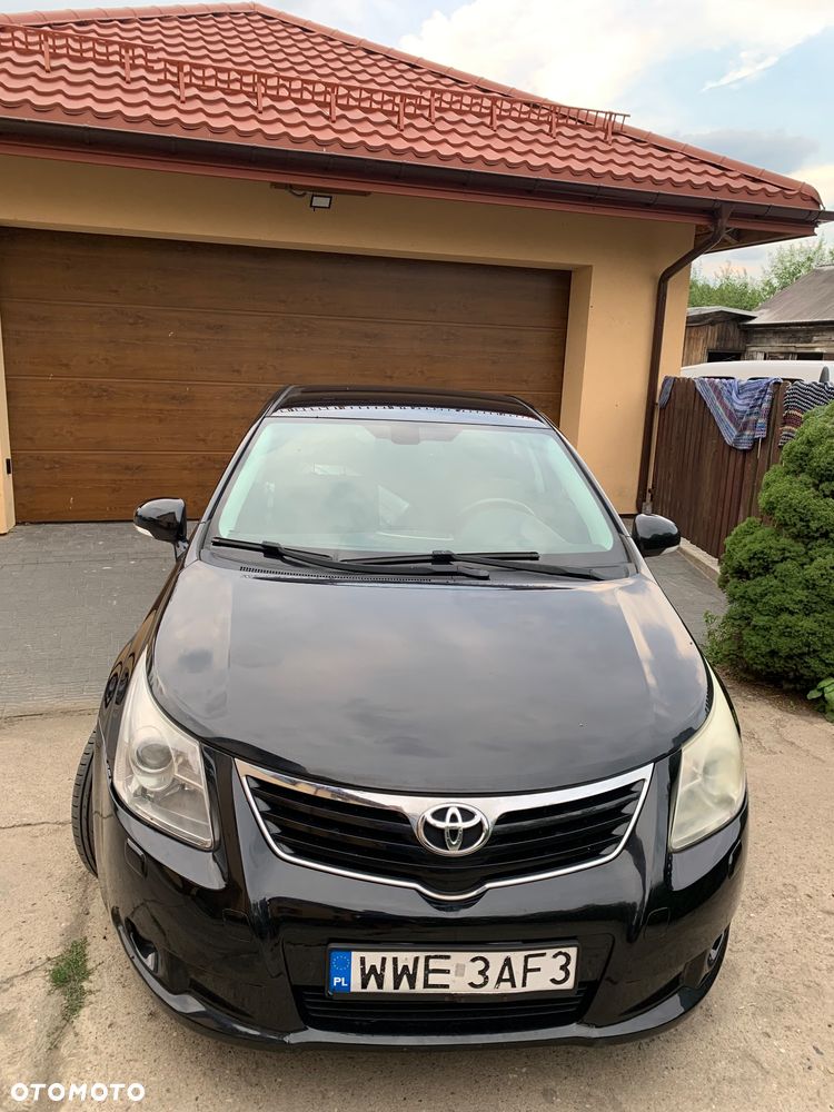 Toyota Avensis - 8