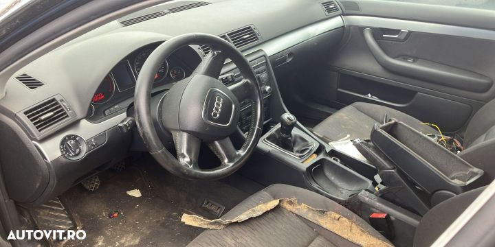 Lampa / Tripla stop stanga pe hayon 8E9945093A Audi A4 B7 [2004 - 200 - 9