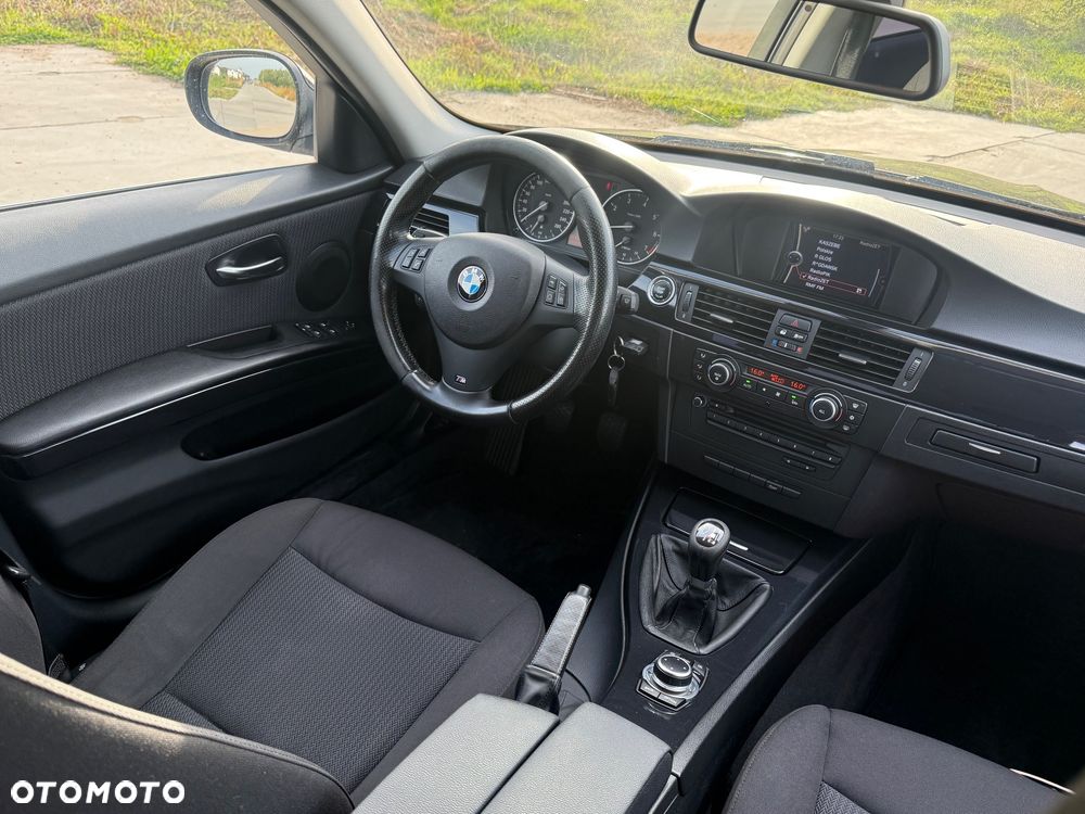 BMW Seria 3 318i Edition Lifestyle - 27