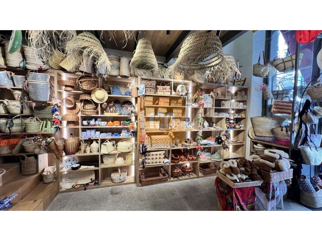 Loja de artesanato no Mercado do Bolhão - Grande imagem: 5/20