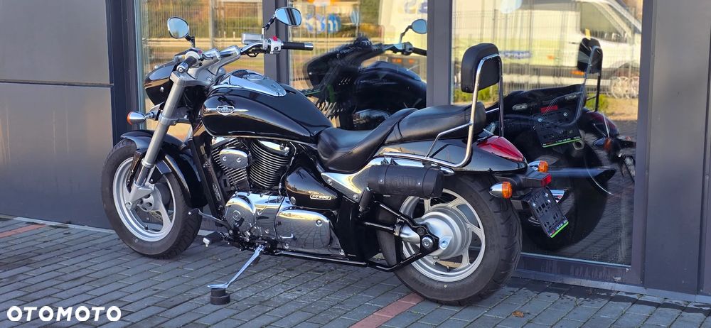 Suzuki Intruder - 27