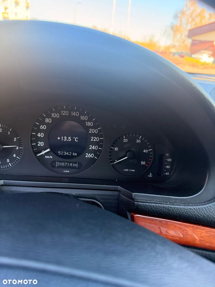 Mercedes-Benz Klasa E 220 CDI Automatik Classic - 8
