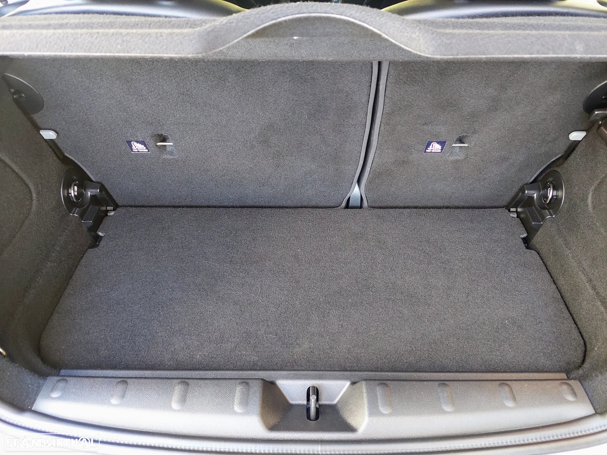 MINI 3 Portas One D - 53