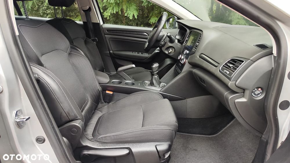 Renault Megane ENERGY TCe 100 EXPERIENCE - 31