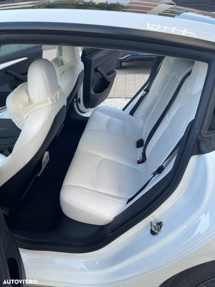 Tesla Model 3 Long Range AWD Premium - 29