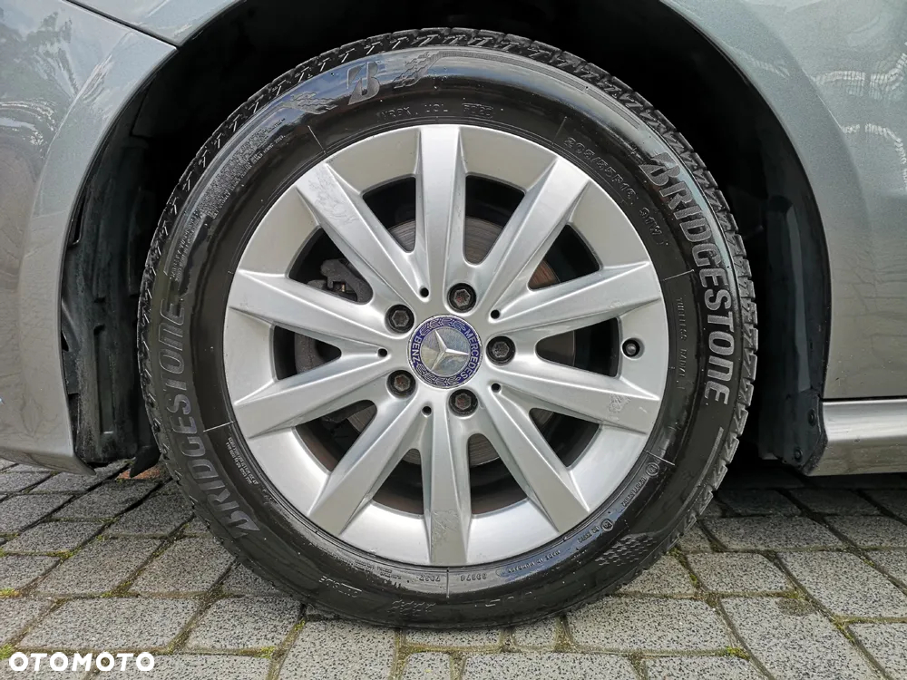 Mercedes-Benz Klasa B 180 (BlueEFFICIENCY) - 24