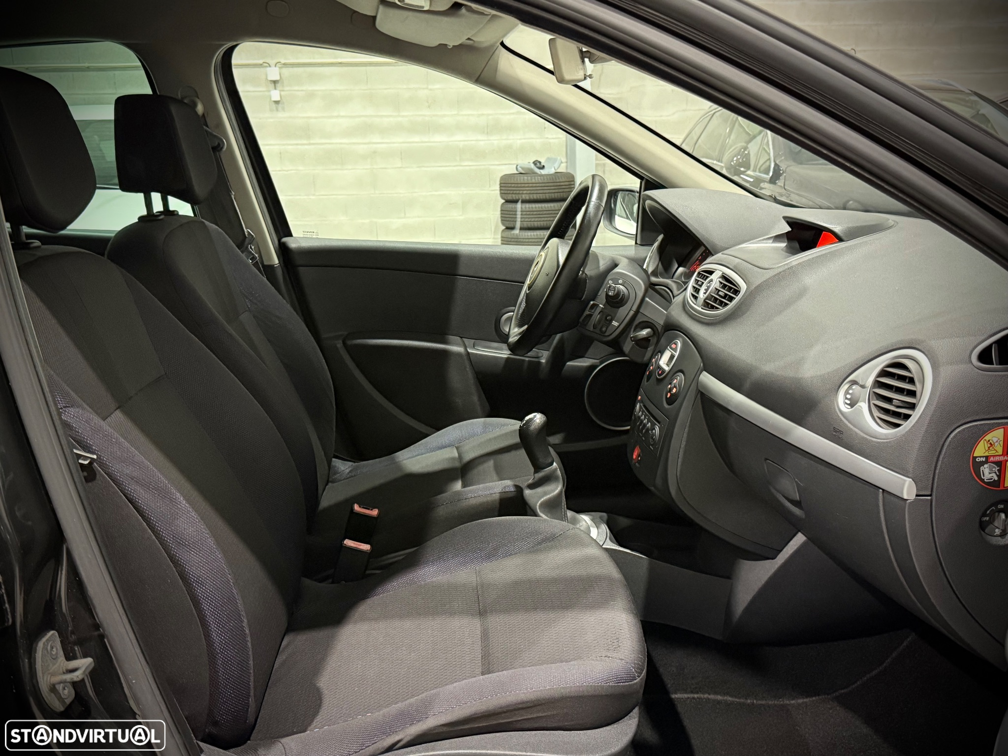 Renault Clio 1.5 dCi Dynamique S - 10