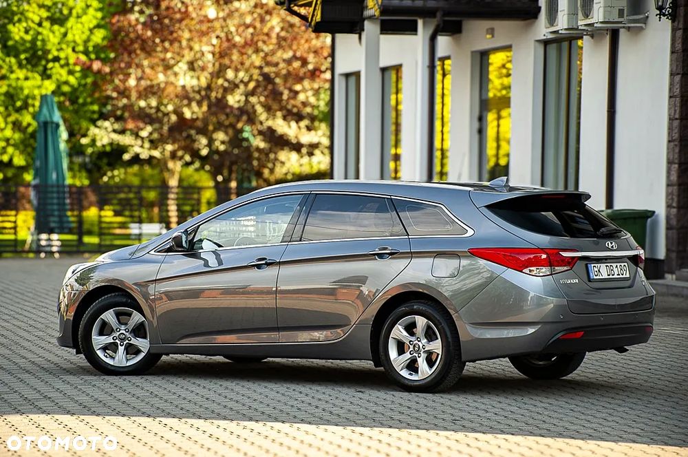 Hyundai i40 i40cw 1.7 CRDi Automatik Fifa World Cup Edition - 9