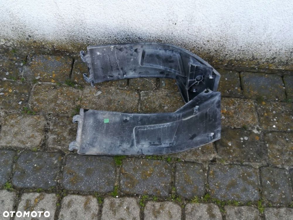 RENAULT RANGE T RAMKA KRATKA LISTWA HALOGEN L / P - 2