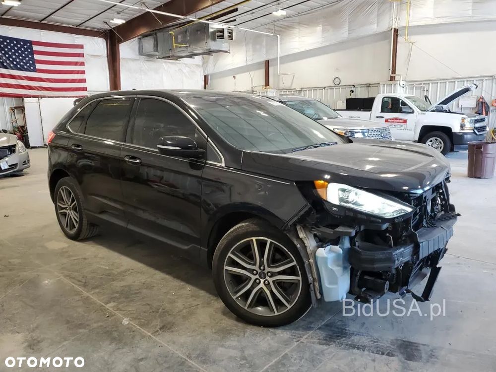 Ford Edge - 3