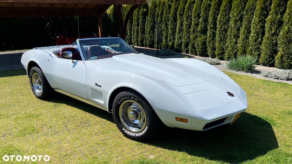Chevrolet Corvette - 24