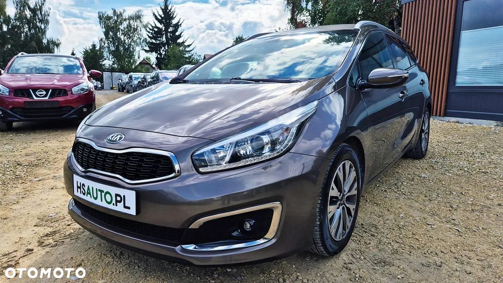 Kia Ceed 1.6 GDI ISG SW Platinum Edition - 30