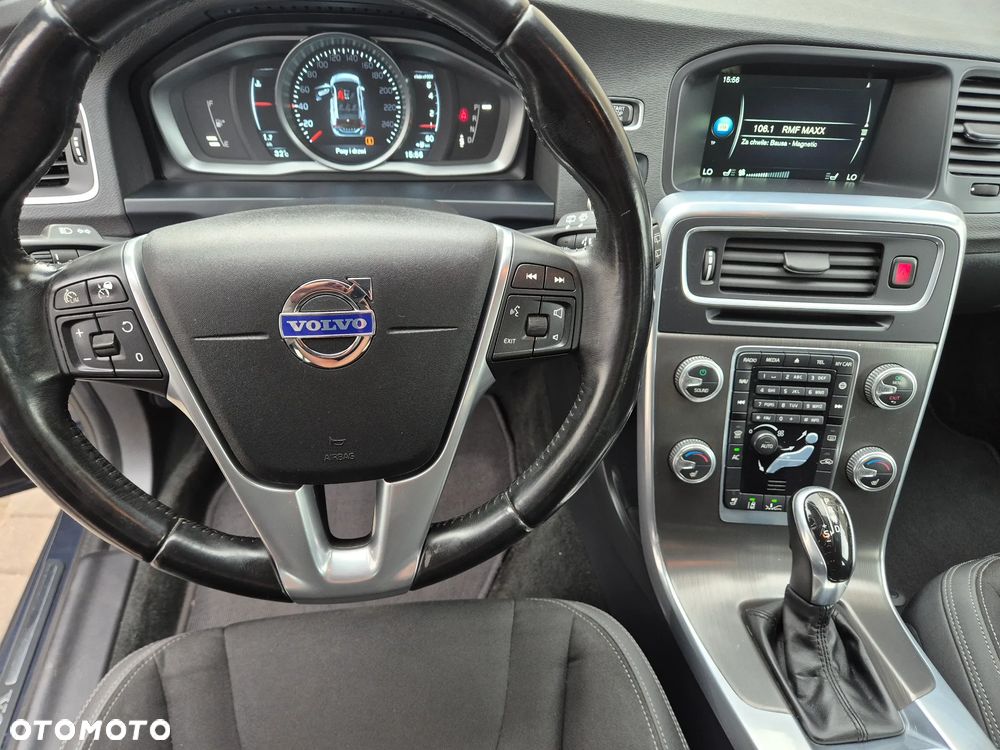 Volvo V60 T3 Base - 18