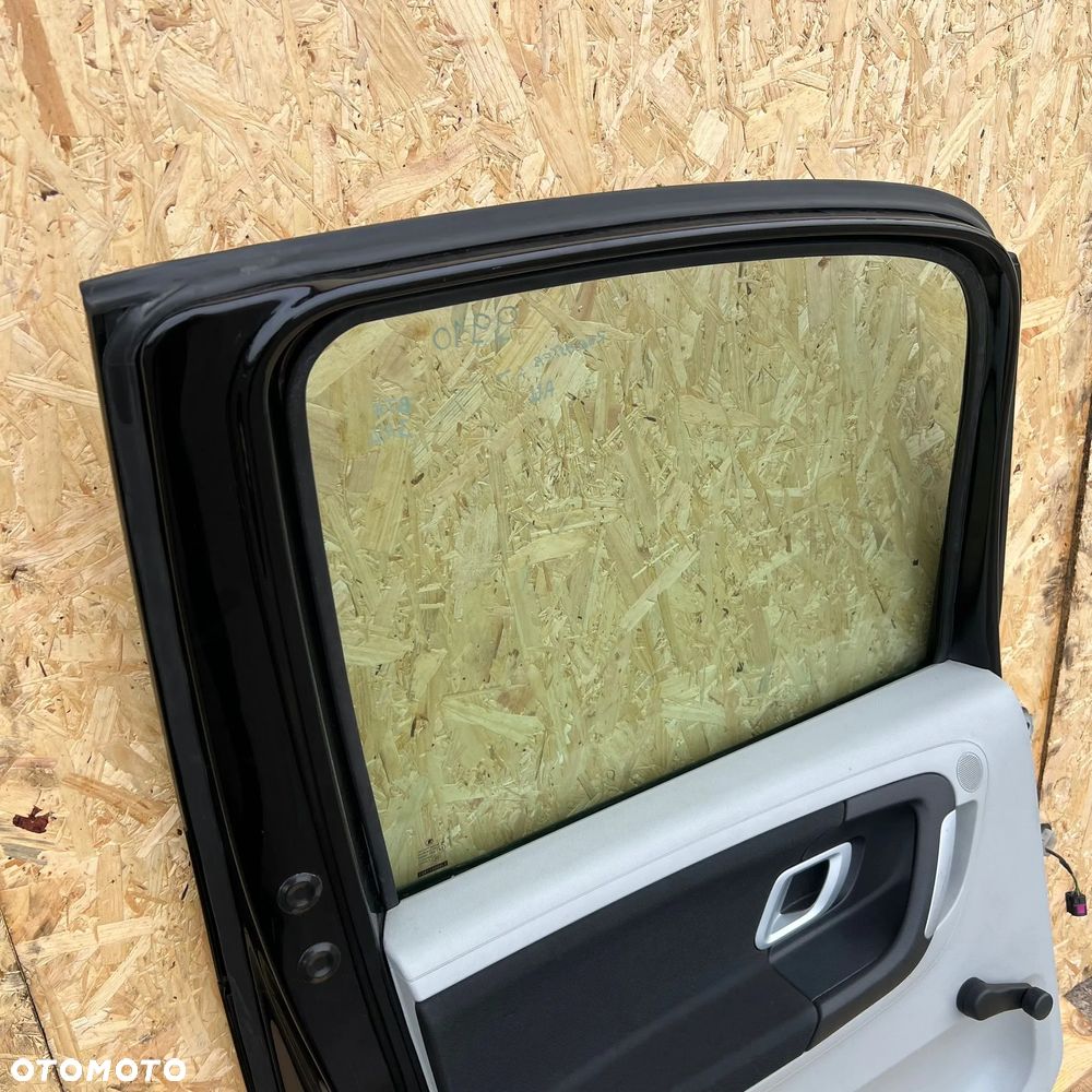 Skoda Roomster/ Praktik Drzwi Lewy Przód/ Lewy Tył L.P/ L.T Kompletne 9910 - 14