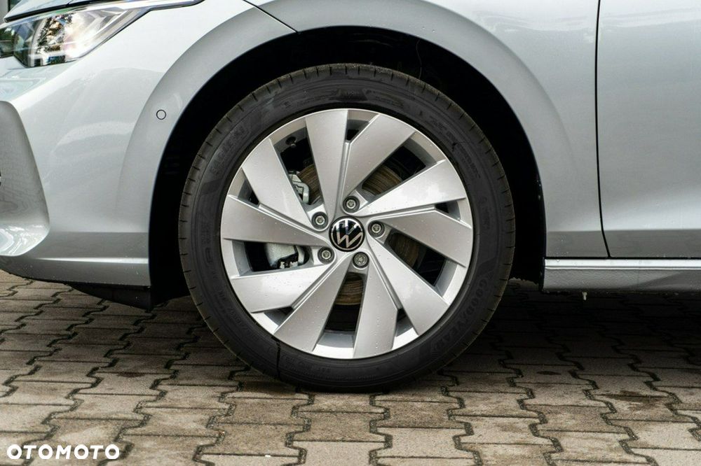 Volkswagen Golf - 10