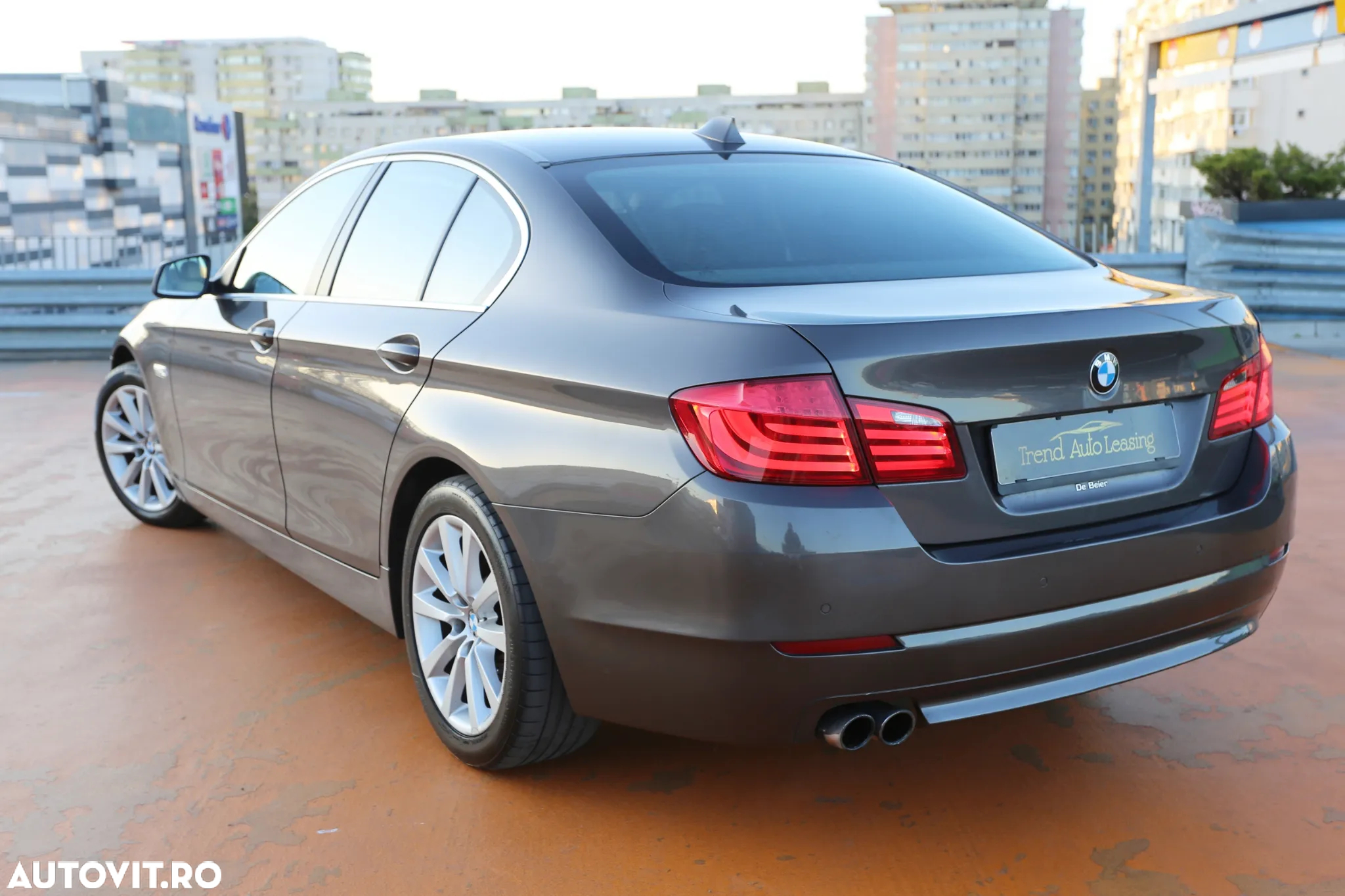 BMW Seria 5 528i - 2