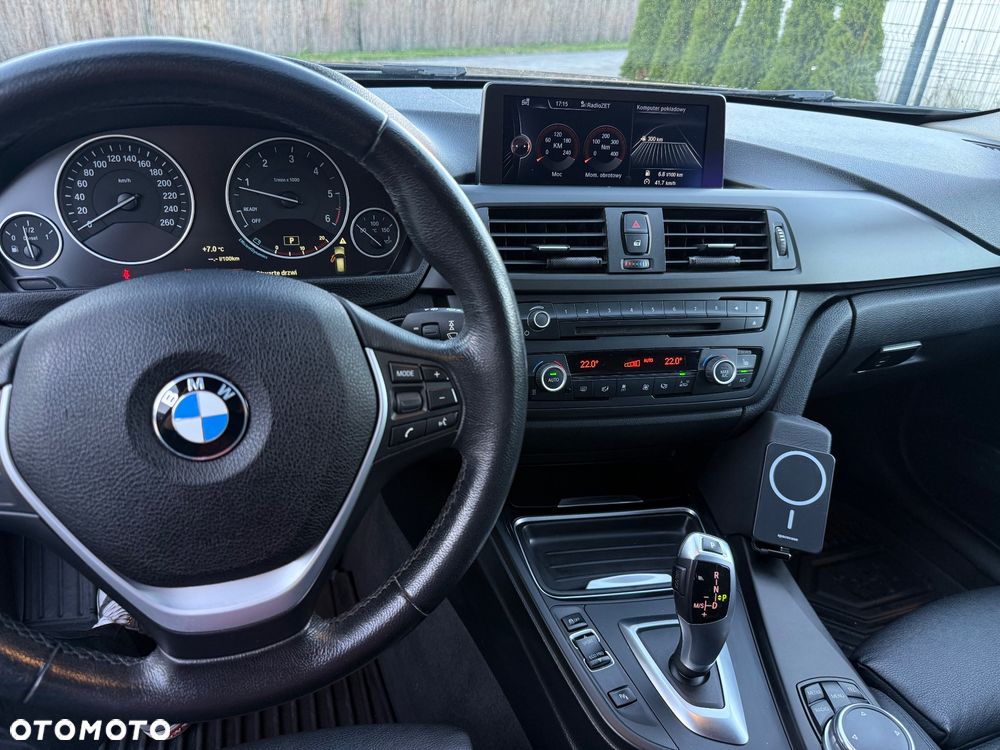 BMW Seria 3 320d Touring Sport Line - 7