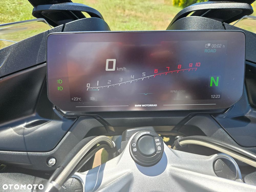 BMW R - 18