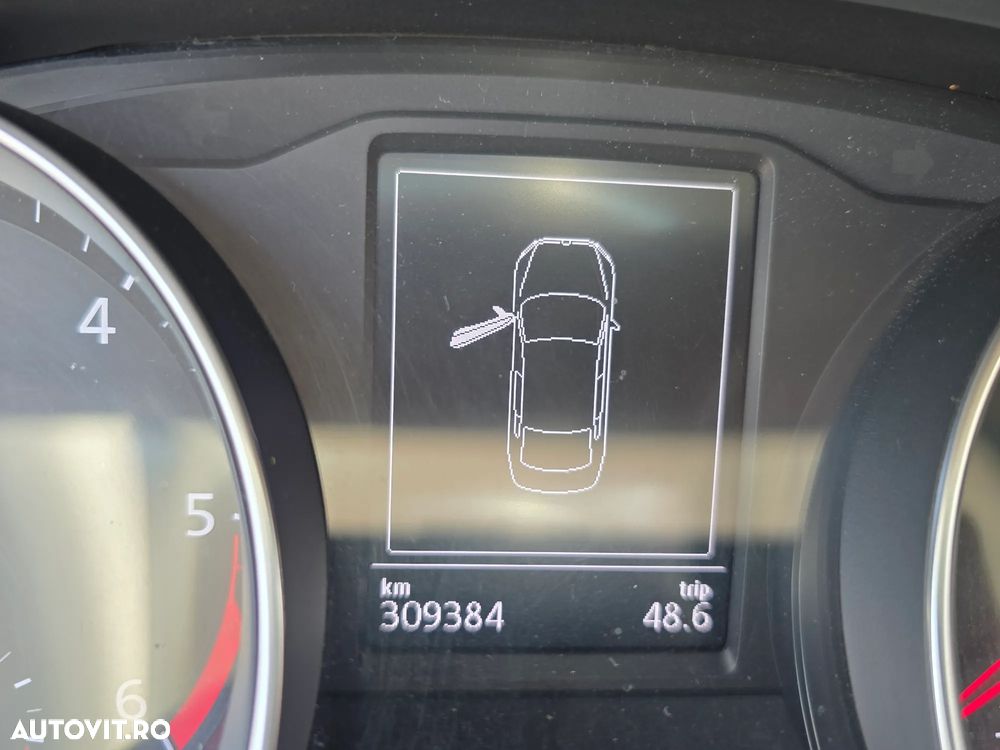 Volkswagen Passat 2.0 TDI (BlueMotion Technology) Comfortline - 25