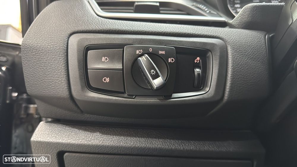 BMW 225xe Active Tourer iPerformance Advantage - 18