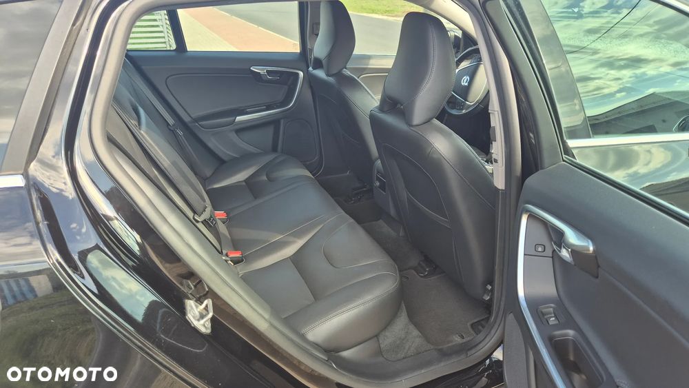 Volvo V60 D2 - 16