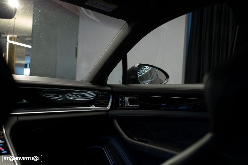 Porsche Panamera Sport Turismo 4 E-Hybrid Edition 10 Anos - 46