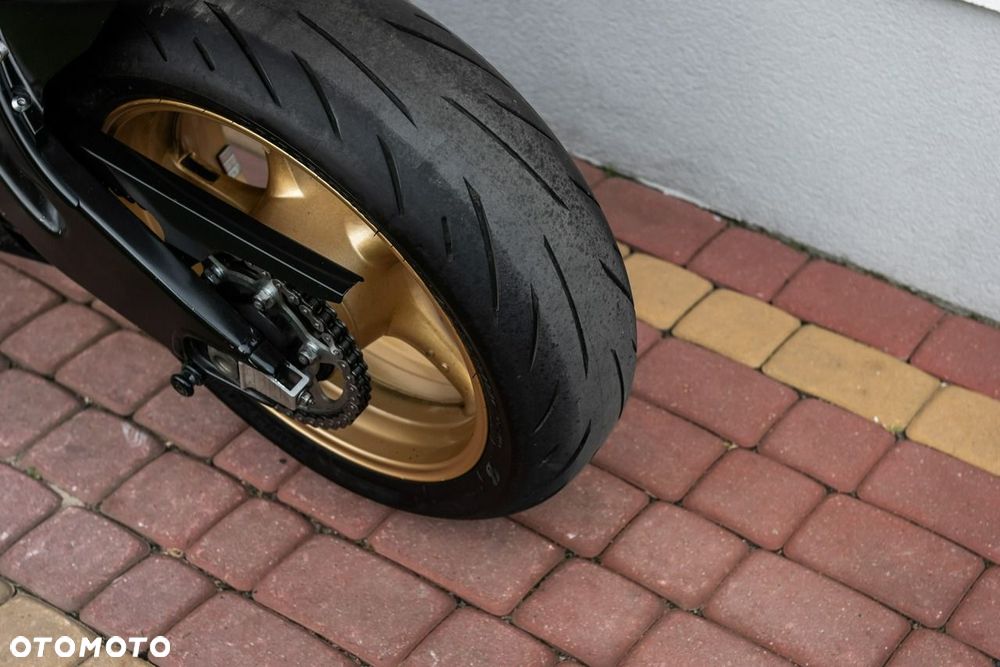 Yamaha R6 - 10