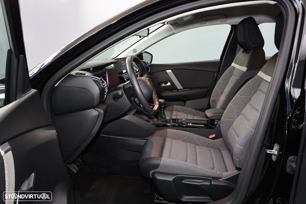 Citroën C4 1.2 PureTech Plus - 24