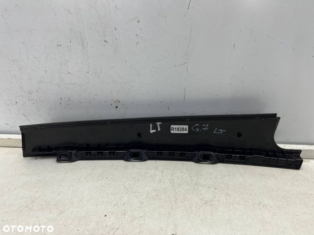 Listwa VW Golf 7 VII 12-20r. lewa tylna środkowa nakładka osłona słupka drzwi połysk lewy tył - 10
