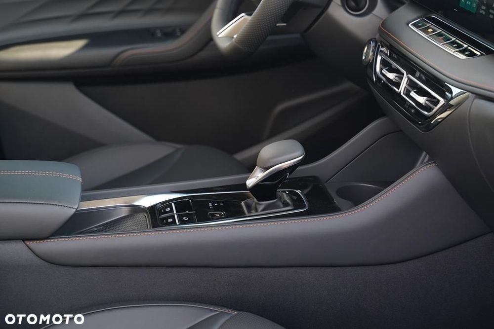 MG HS 1.5T HEV+ Exclusive - 21