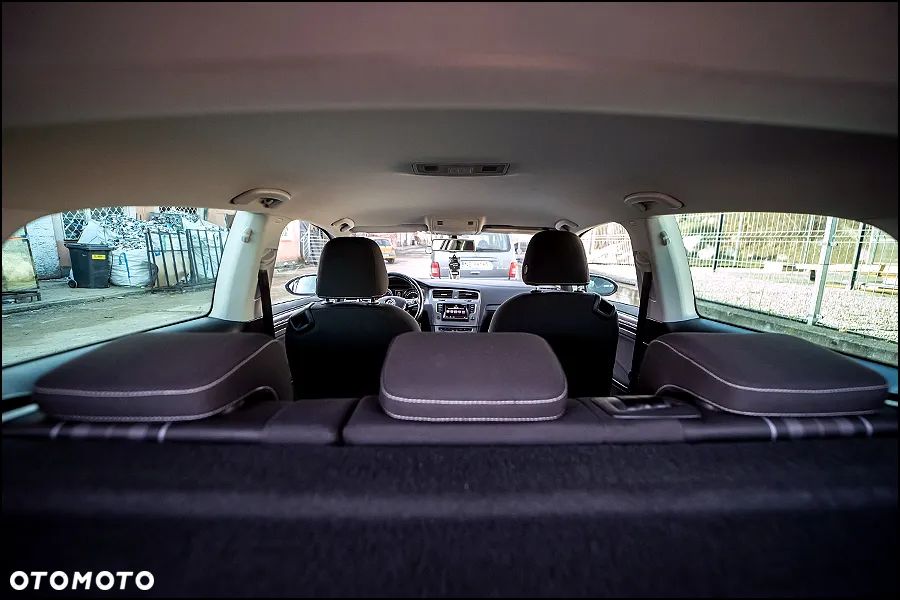 Volkswagen Golf - 37